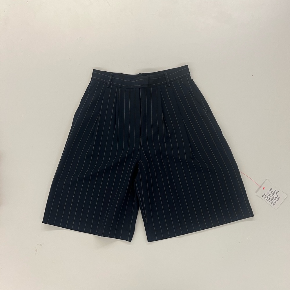 Women’s navy NWOT ASOS pinstriped  Bermuda short